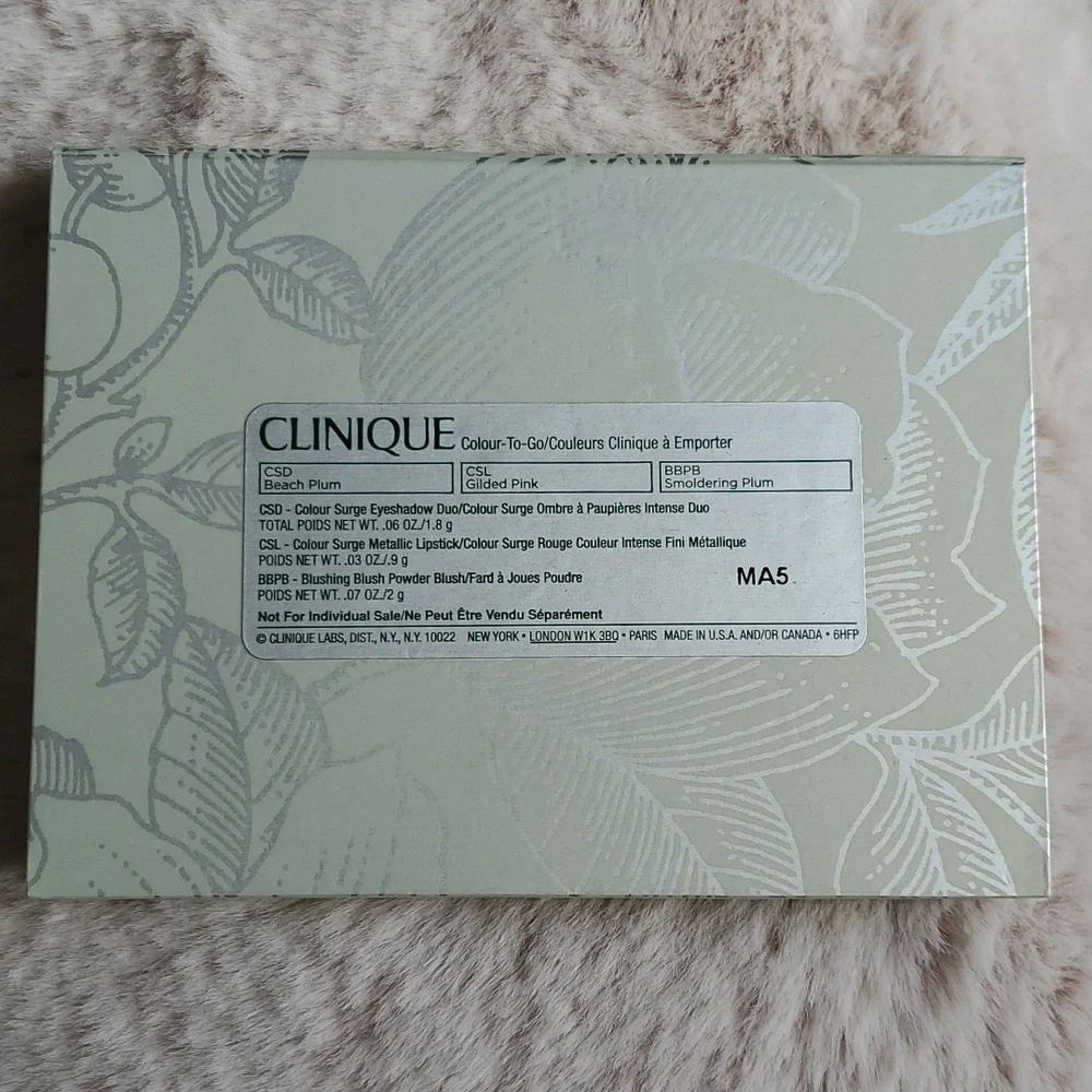 Clinique Colour to Go Palette Beach Plum & Gilded Pink & Smoldering Plum Blush
